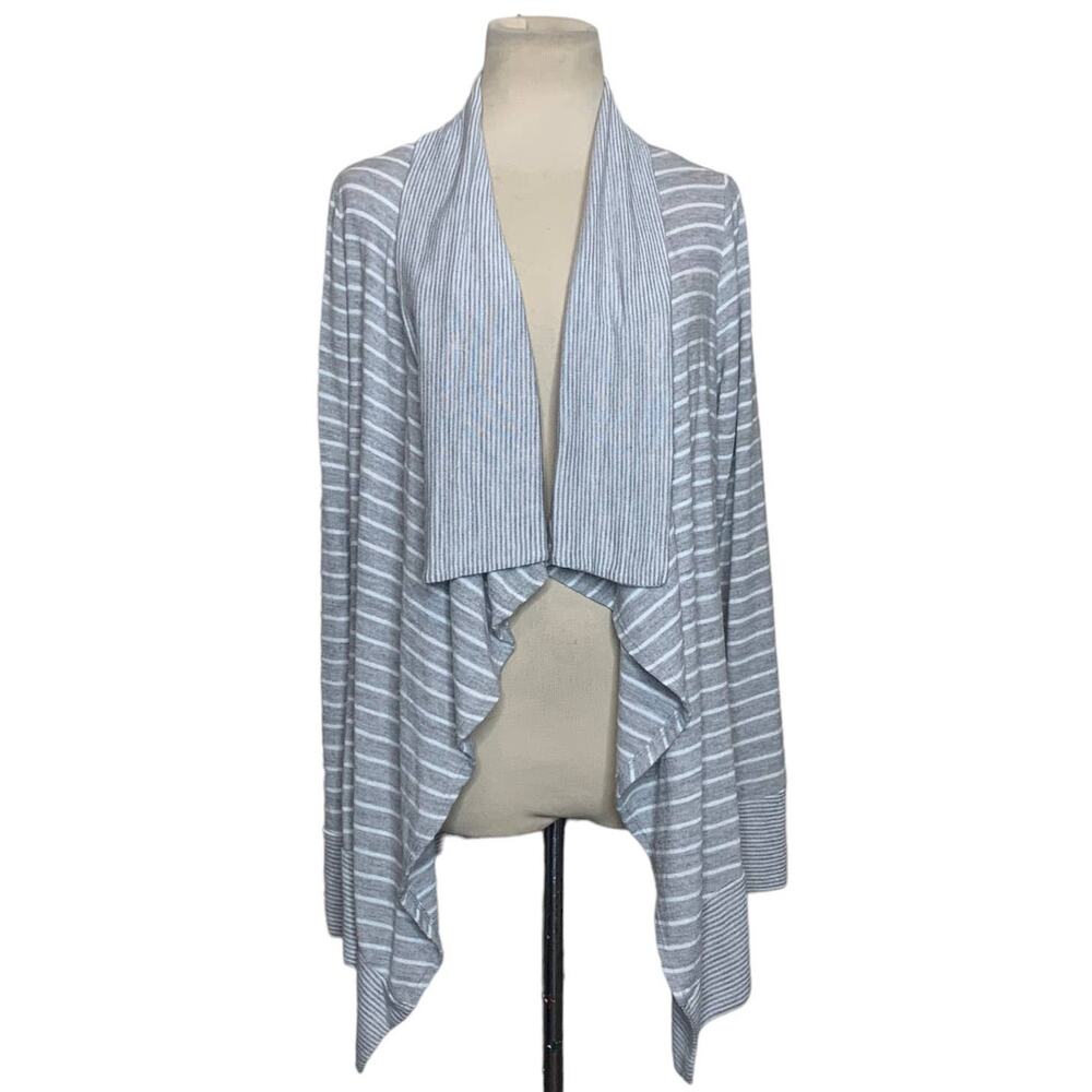 Romeo & Juliet gray striped long sleeves open front cardigan size M